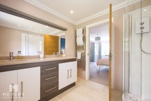 Ensuite Bedroom- click for photo gallery